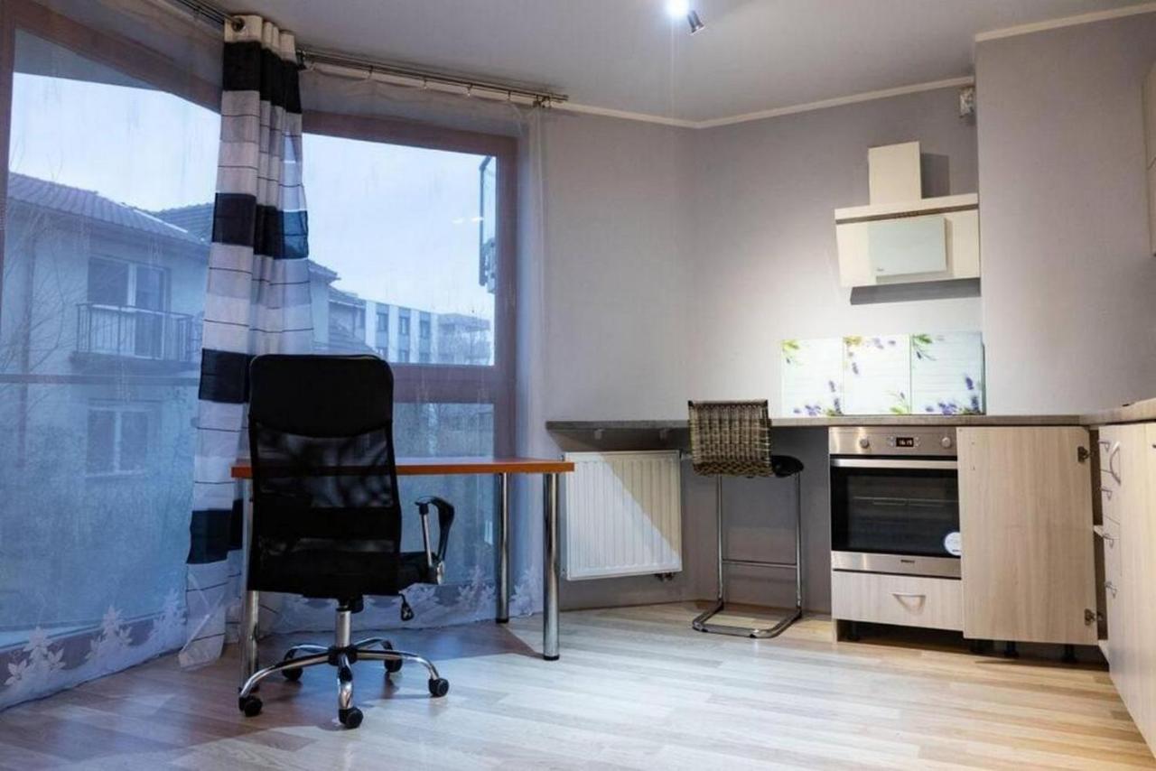 MINI APARTAMENT CRACOW / KRAKÓW z m. postojowym Cracóvia Exterior foto